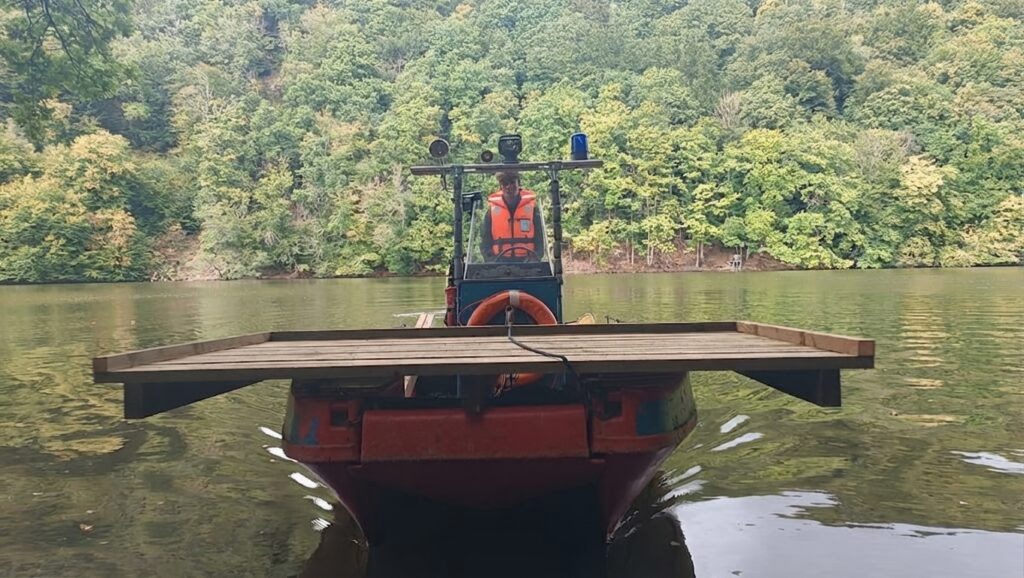 generated-image-1776148446643